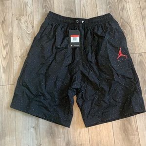 AIR JORDAN MENS SWIM TRUNKS LARGE BLACK W/GRAY